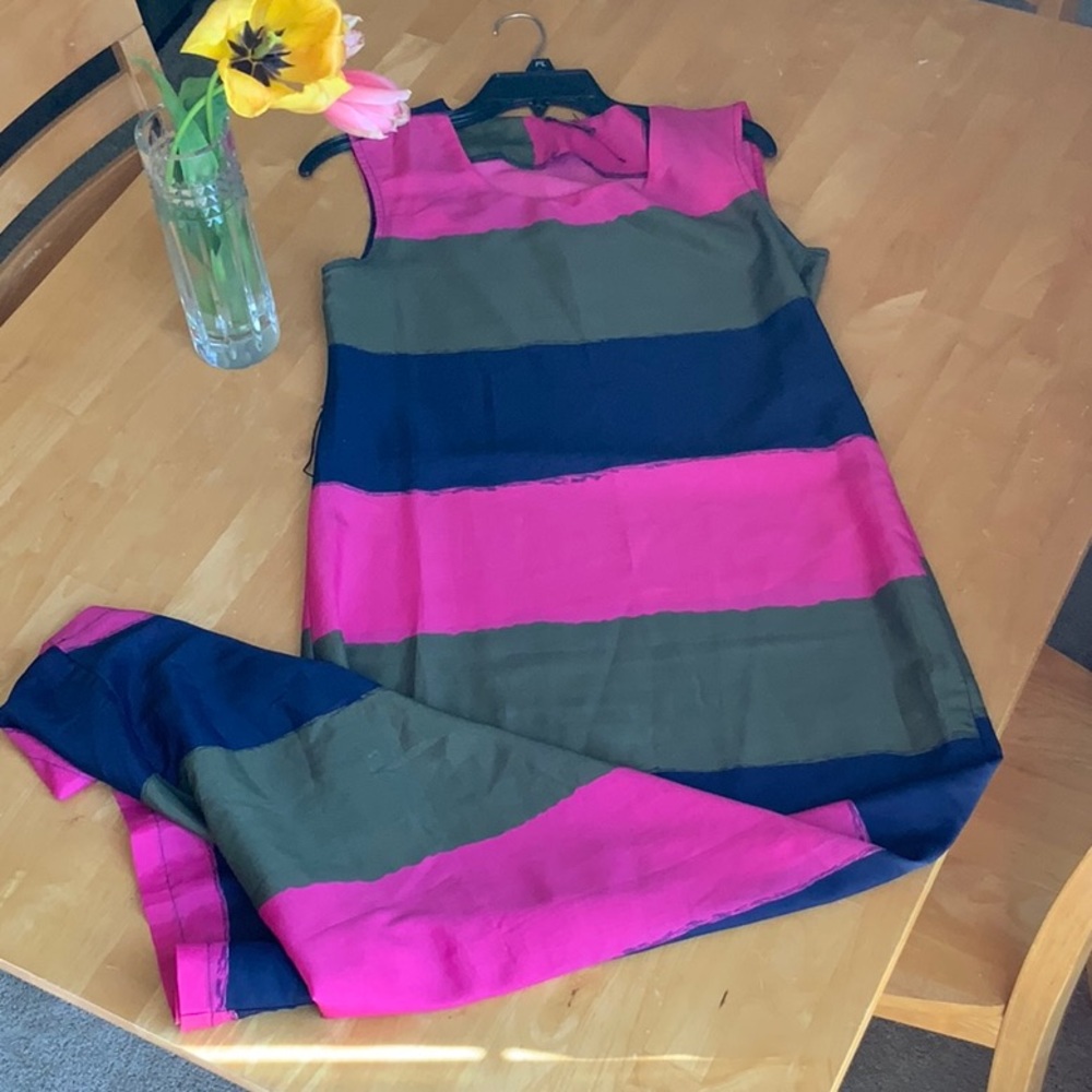 Straight fit Dress-Sleeveless column  Like new